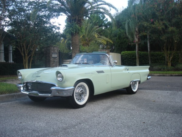 1957 FORD THUNDERBIRD CONVERTIBLE 