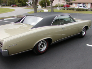 1967 PONTIAC GTO HARDTOP 400 / 335 HP Side View